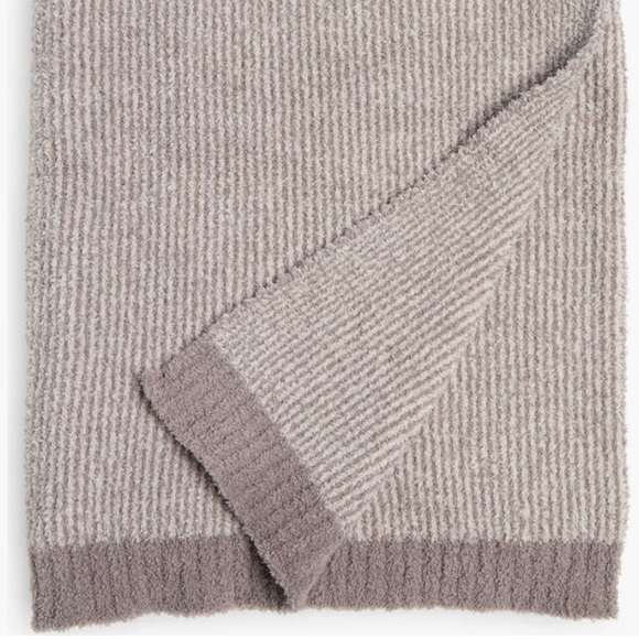 NWT Barefoot Dreams CozyChic Microstripe Blanket - Picture 2 of 2